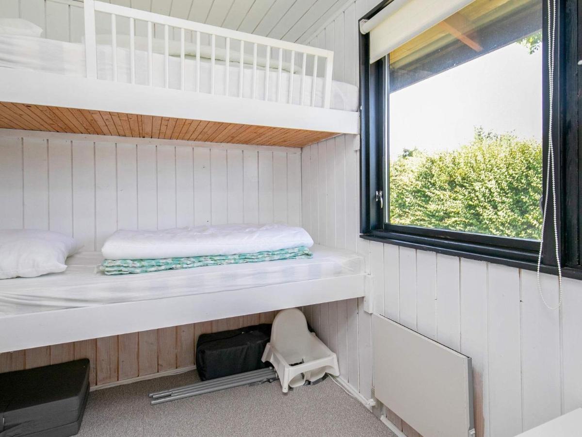 6 Person Holiday Home In Hesselager 外观 照片