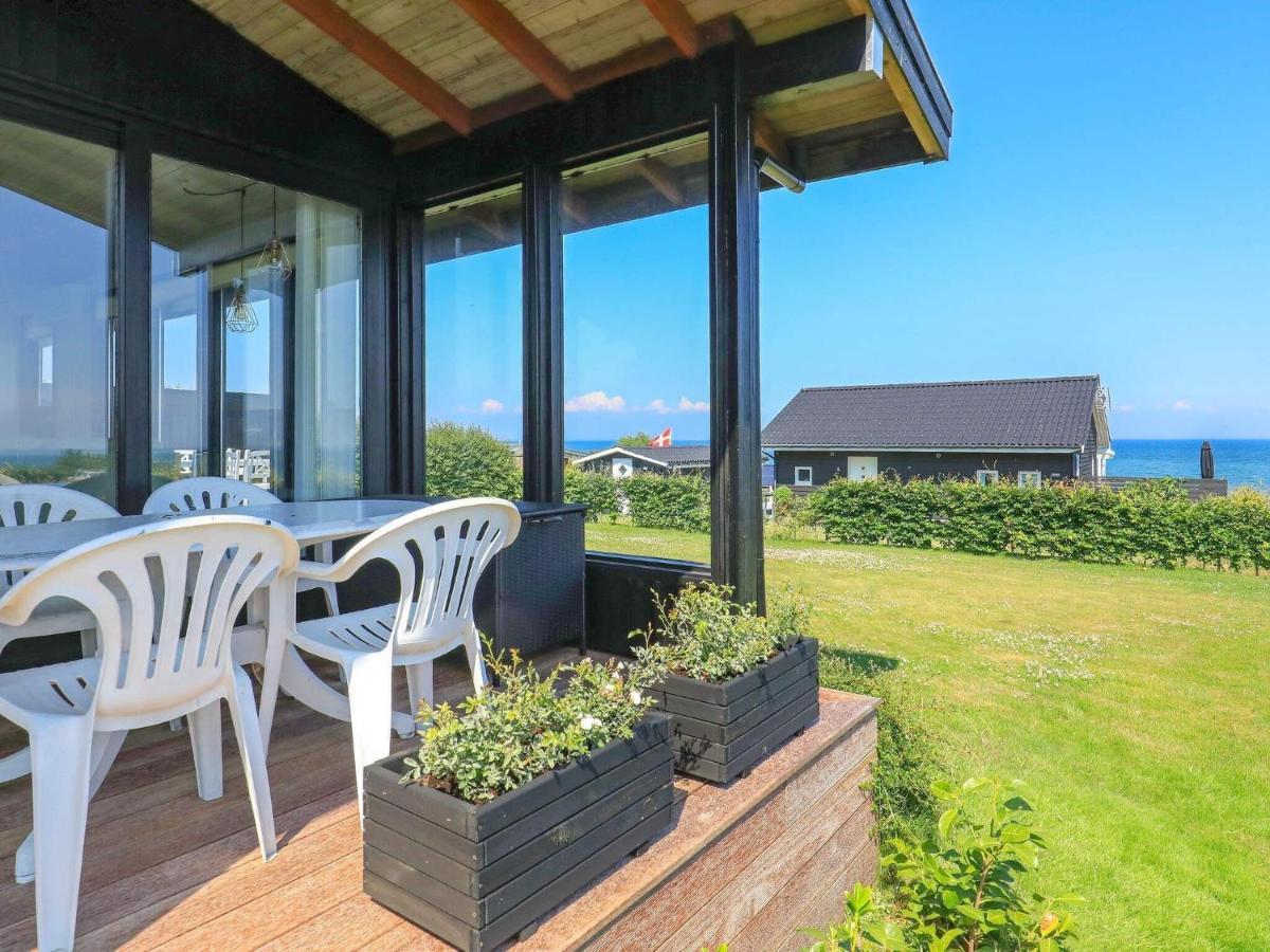 6 Person Holiday Home In Hesselager 外观 照片